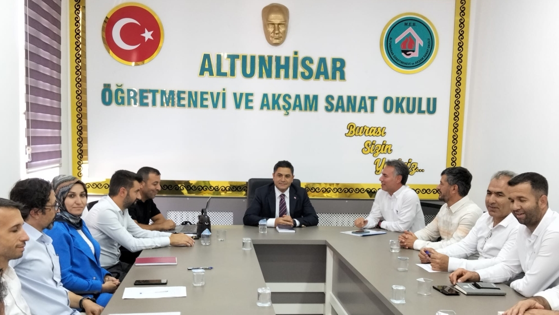 2025-2026 Eğitim Öğretim Yılı Sene Başı Okul ve Kurum Müdürler Kurulu Toplantısı Gerçekleştirildi